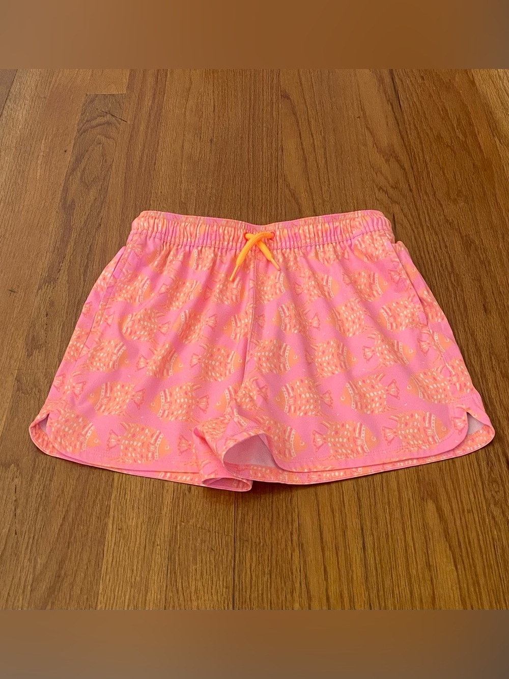 Vineyard Vines Performance Chappy Fish Neon Rosa Girls Shorts